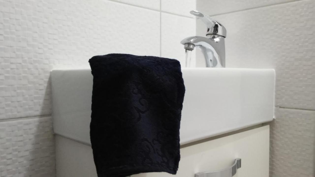 Pansion Zeyno Hotel Сараево Стая снимка